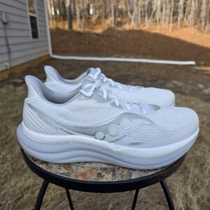 Saucony Triumph 23 S21023-211 Whitecloud Running Shoes Sneakers Men's Size 11